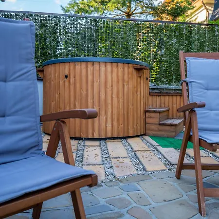 Bylinkowa Jacuzzi & Sauna Chalet Poronin