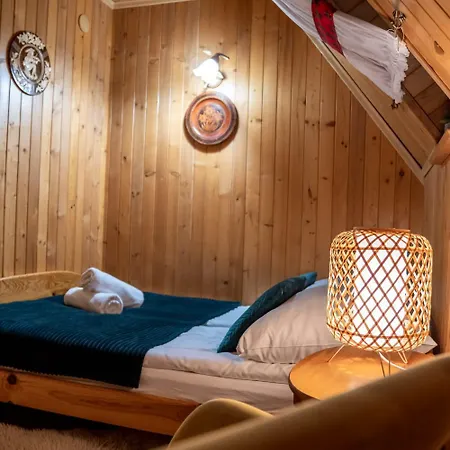 شاليه Bylinkowa Jacuzzi & Sauna *