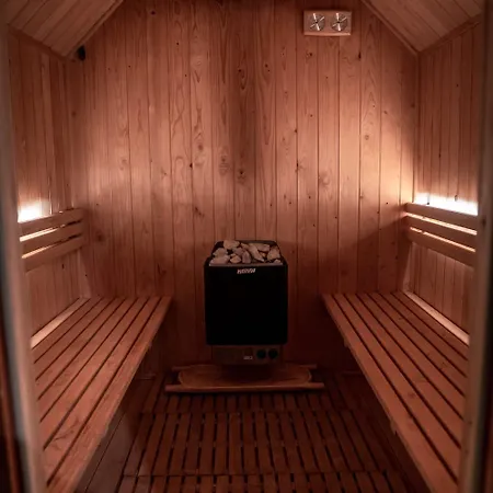 شاليه Bylinkowa Jacuzzi & Sauna *