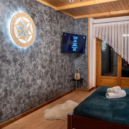 شاليه Bylinkowa Jacuzzi & Sauna بورونين